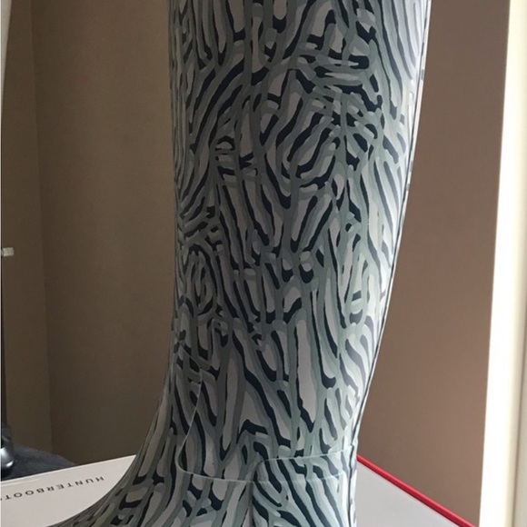 New Hunter Tall boots. Never worn. Size 8. - Picture 2 of 4